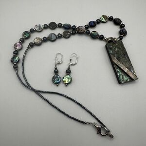 Abalone shell and beaded necklace‎ and earring set!